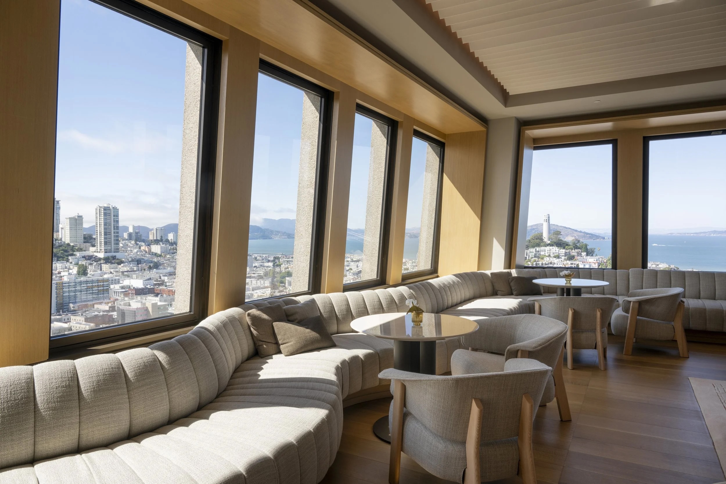 Bay view lounge